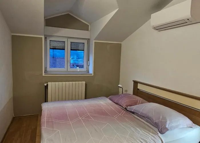 Maestral 1 *