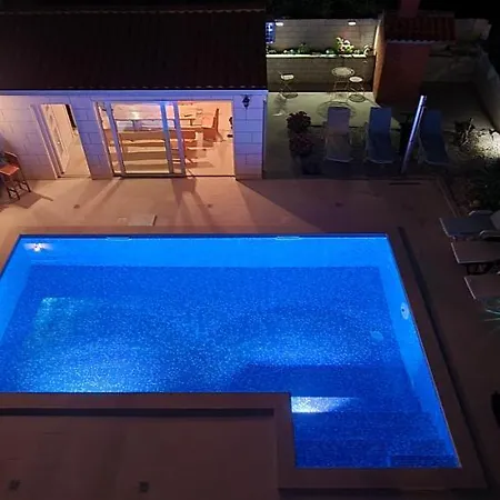 Apartamento Apartman Maestral 1 *