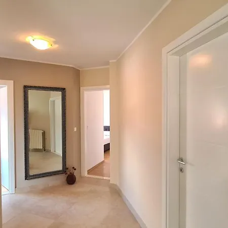 Apartman Maestral 1 شقة سبليت