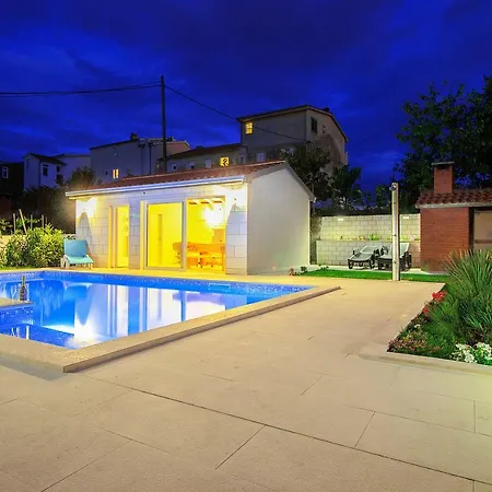 Apartamento Apartman Maestral 1